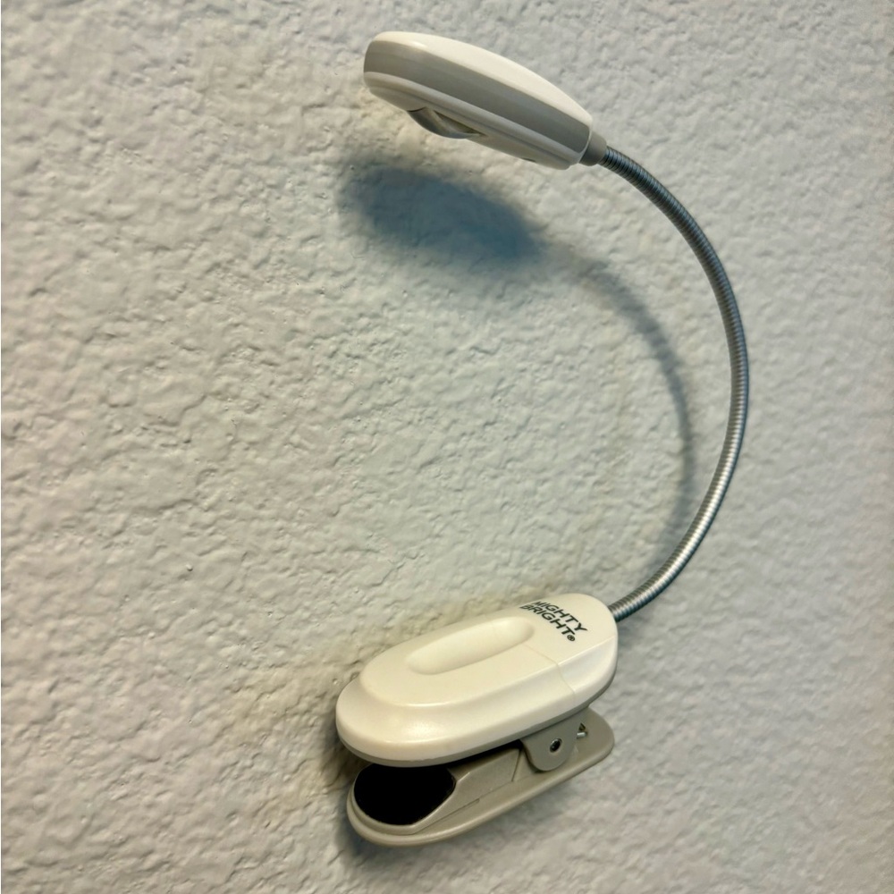 Mighty Bright MiniFlex LED eReader Light - Picture 4 of 8